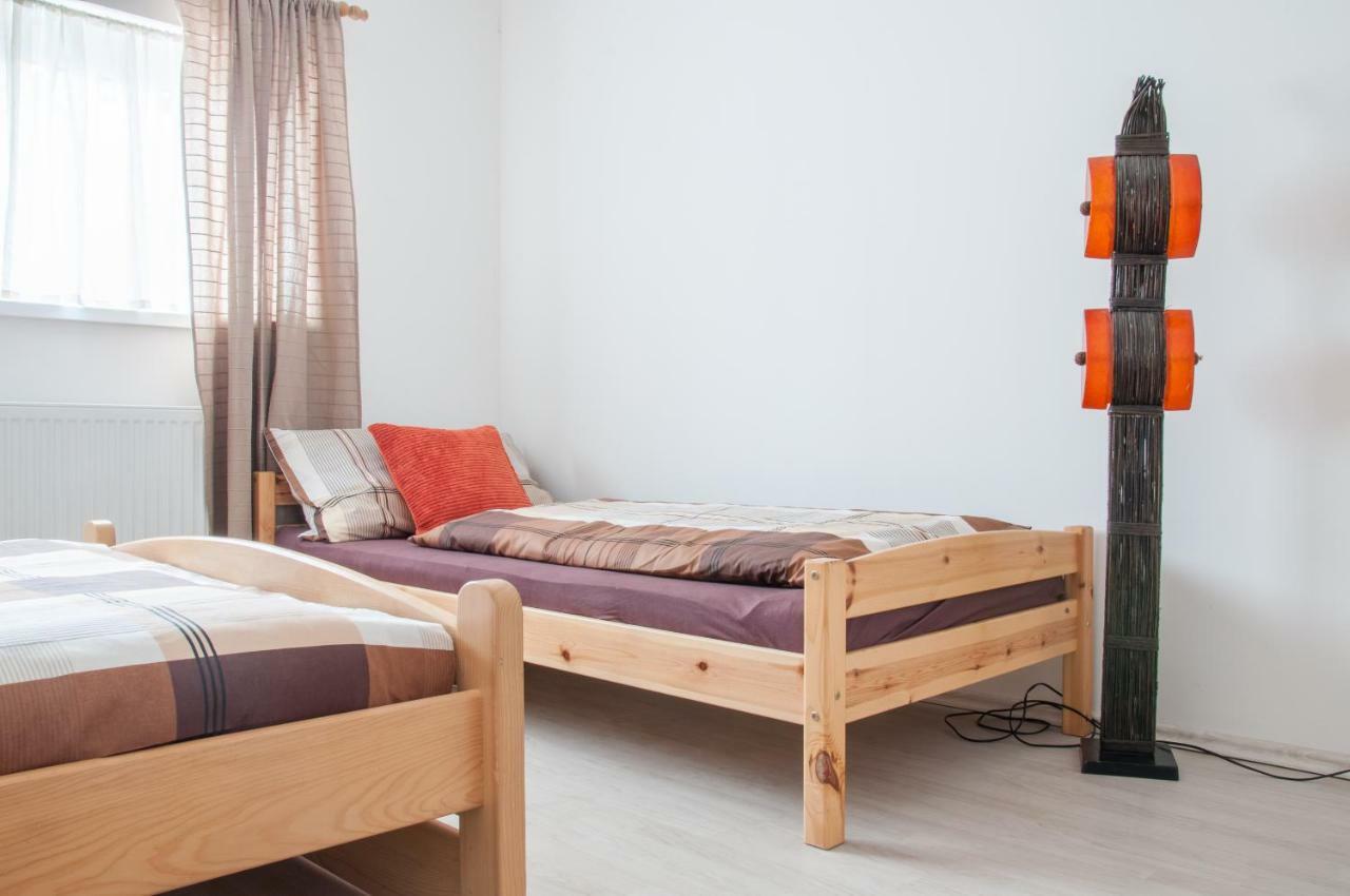 Ferienwohnung Apartman Železnice Exterior foto